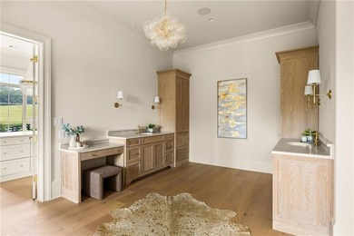 Exquisitely crafted by Savage Family Homes, this exceptional - photo 34