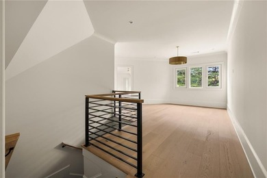 Exquisitely crafted by Savage Family Homes, this exceptional - photo 48