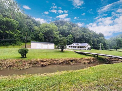 (private lake, pond, creek) Home For Sale in Looneyville West Virginia