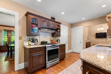 Impressive residence on Winchester line where timeless - photo 16