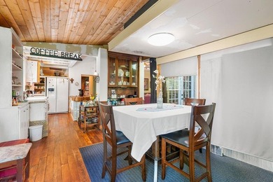 Hidden Gem Near the Water - Unique Artist-Inspired Retreat! - photo 20