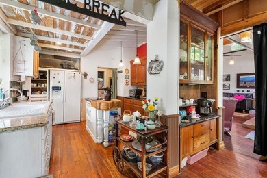 Hidden Gem Near the Water - Unique Artist-Inspired Retreat! - photo 21
