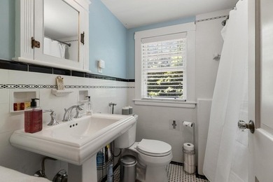 Impressive residence on Winchester line where timeless - photo 25