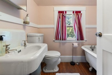 Impressive residence on Winchester line where timeless - photo 27