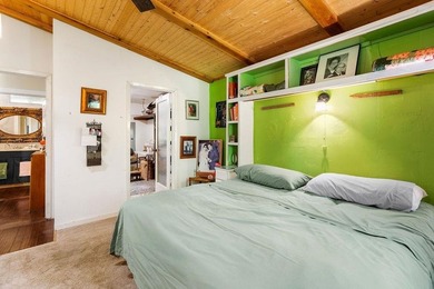 Hidden Gem Near the Water - Unique Artist-Inspired Retreat! - photo 28
