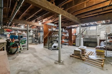 Impressive residence on Winchester line where timeless - photo 29