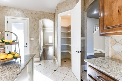 *Huge Price Reduction* Step into luxury at Lakeridge Villas - photo 32