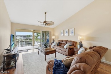 Experience the ultimate Cape Coral waterfront lifestyle at this - photo 6