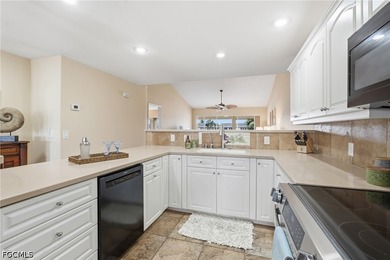 Experience the ultimate Cape Coral waterfront lifestyle at this - photo 10