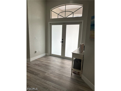Welcome to this 3 bedroom, 2 1/2 bathroom plus den Fort Myers - photo 3