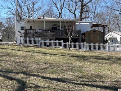 Lake Home For Sale in Benton, Kentucky