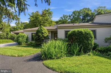 *** Open House Cancelled***Welcome to 101 Ashton Way, a rare - photo 3