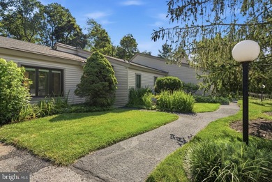 *** Open House Cancelled***Welcome to 101 Ashton Way, a rare - photo 4