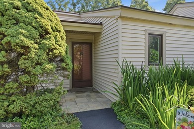 *** Open House Cancelled***Welcome to 101 Ashton Way, a rare - photo 5