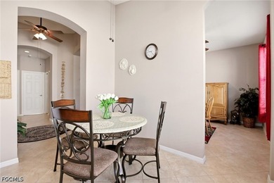 Experience this Beautifully Maintained 3 Bedroom + Den, 2 Bath - photo 18