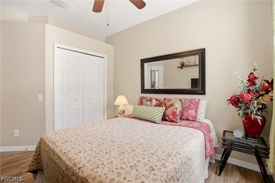 Experience this Beautifully Maintained 3 Bedroom + Den, 2 Bath - photo 32