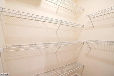 Experience this Beautifully Maintained 3 Bedroom + Den, 2 Bath - photo 38