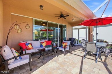 Experience this Beautifully Maintained 3 Bedroom + Den, 2 Bath - photo 44