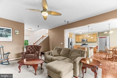 Amazing colonial in quiet cul-da-sac.  Home has a new roof in - photo 9