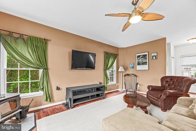 Amazing colonial in quiet cul-da-sac.  Home has a new roof in - photo 10