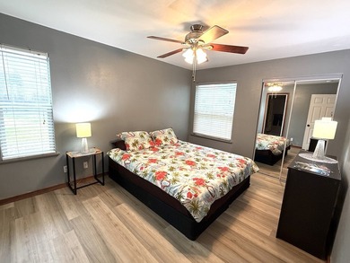 Looking for an upgraded, move-in ready condo that offers easy - photo 8