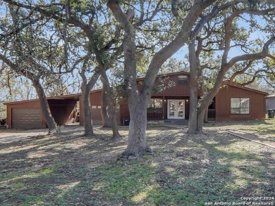 Lake Home For Sale in Canyon Lake, Texas