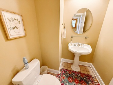 Welcome to your dream lakefront home! This stunning 3916 sq ft - photo 19