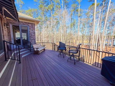 Welcome to your dream lakefront home! This stunning 3916 sq ft - photo 21