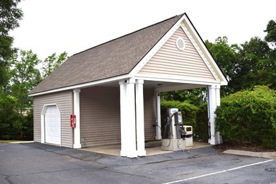 Beautiful upgraded 2 bedroom, 2 bath condo with huge closets and - photo 27