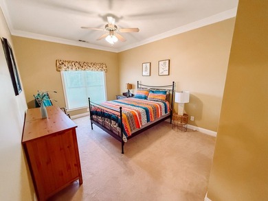Welcome to your dream lakefront home! This stunning 3916 sq ft - photo 37