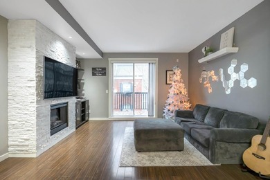 THE KEW by Mosiac! WELL MAINTAINED townhome in desirable complex - photo 6