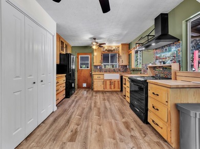 Tucked behind a rock wall on 2.13 private acres in Orchid Land - photo 4