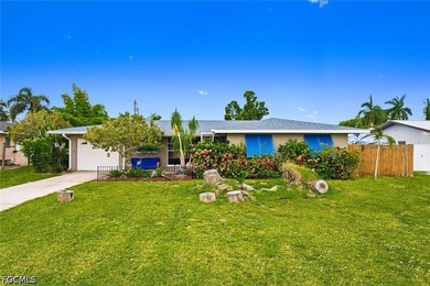 Charming pool home in the highly desirable SE Cape Coral Country - photo 1