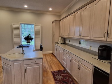 Are you looking for a unique executive home on a golf course? - photo 11