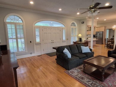 Are you looking for a unique executive home on a golf course? - photo 13