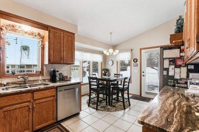 Welcome to effortless one-level living in the heart of Woodbury! - photo 14