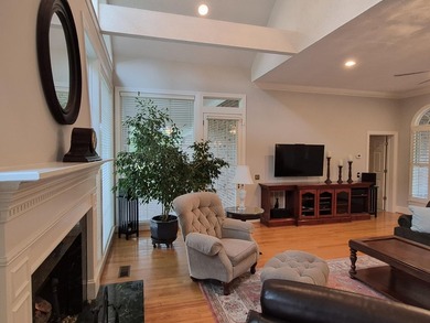 Are you looking for a unique executive home on a golf course? - photo 14