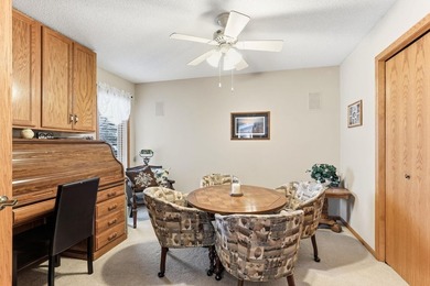 Welcome to effortless one-level living in the heart of Woodbury! - photo 16