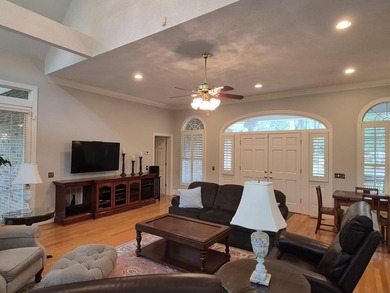Are you looking for a unique executive home on a golf course? - photo 16