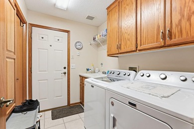 Welcome to effortless one-level living in the heart of Woodbury! - photo 18