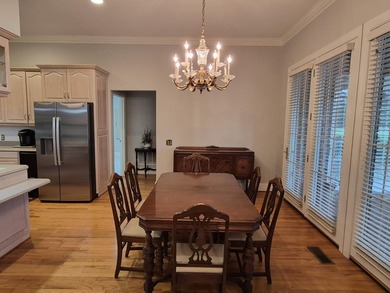Are you looking for a unique executive home on a golf course? - photo 22