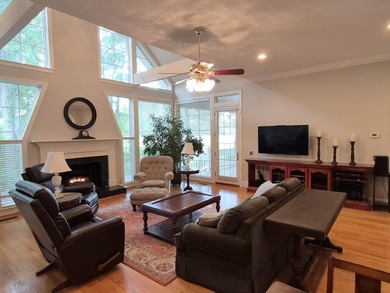 Are you looking for a unique executive home on a golf course? - photo 27
