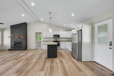 Experience lake living at its finest in the highly sought-after - photo 8