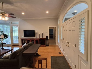 Are you looking for a unique executive home on a golf course? - photo 29
