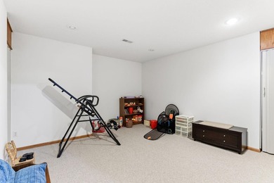 Welcome to effortless one-level living in the heart of Woodbury! - photo 33