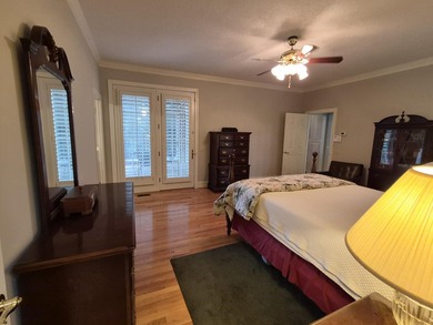 Are you looking for a unique executive home on a golf course? - photo 34