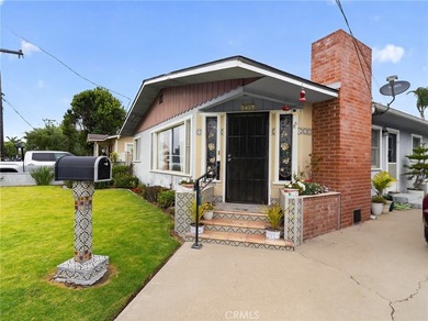 Charming Ventura opportunity! This 3-bedroom, 1-bath home offers - photo 5