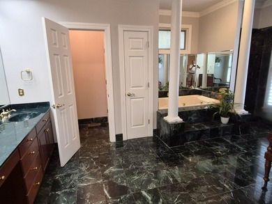 Are you looking for a unique executive home on a golf course? - photo 37