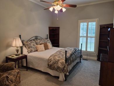 Are you looking for a unique executive home on a golf course? - photo 49