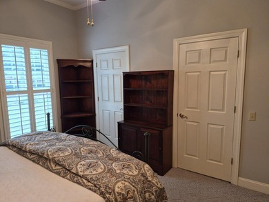 Are you looking for a unique executive home on a golf course? - photo 50